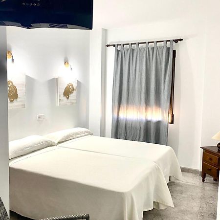 Hostal Casa Lopez La Zarza  ภายนอก รูปภาพ