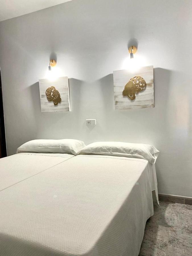 Hostal Casa Lopez La Zarza  ภายนอก รูปภาพ